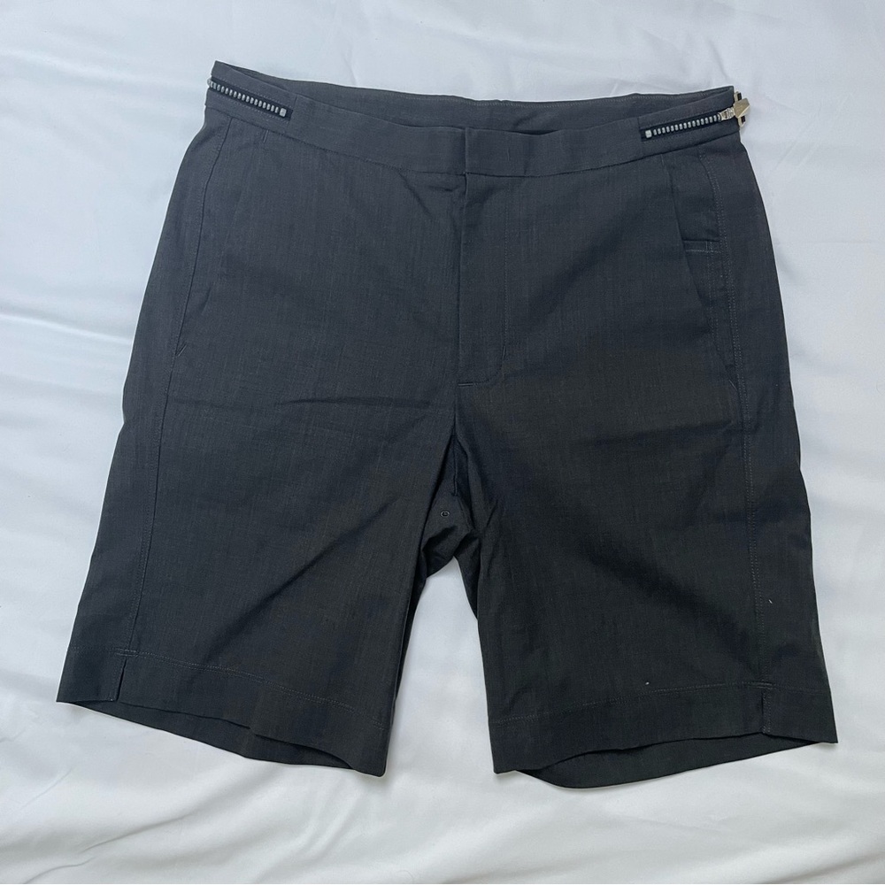 Kit and Ace Zippered Waist Wool Shorts size 30